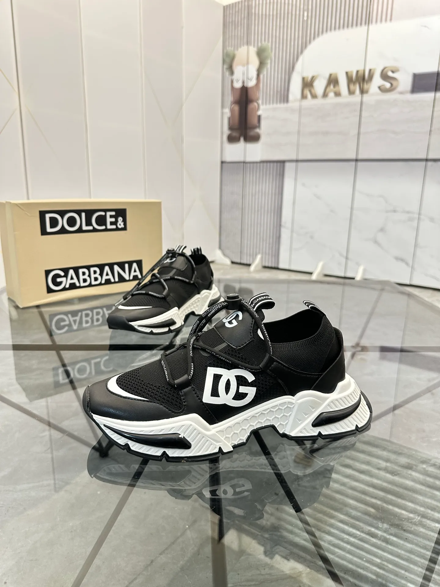 Men's shoes for sale 💰: 💰P500¥ Product trademark: DG* "Dolce & Gabbana*" low-top casual shoes Regular size: 35-45 (can be customized to 46) Couple style Product materials: Upper imported cowhide stitched with original fabric, breathable lining, original outsole. Number: 803